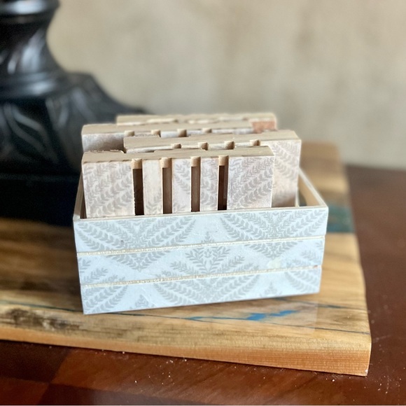 Mini Pallet & Crate Coaster Set silver fern leaves print. 4 Coasters W/ Crate - Picture 3 of 7